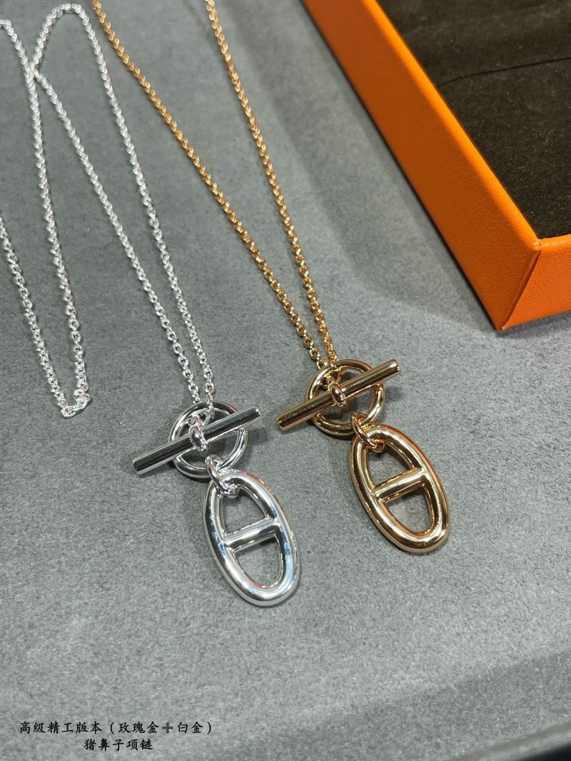 H**me5 necklaces